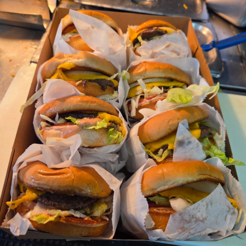 
Tomy's Fast-N-Fresh Burger
